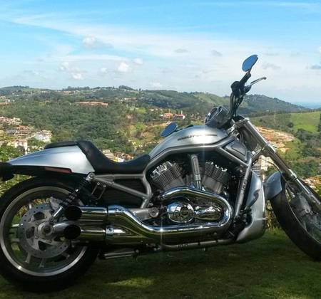 HARLEY-DAVIDSON V-ROD 10TH ANNIVERSARY EDITION 